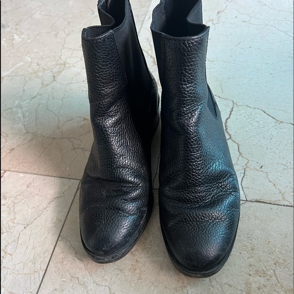 Tory Burch Booties Size 5M - Picture 9 of 16